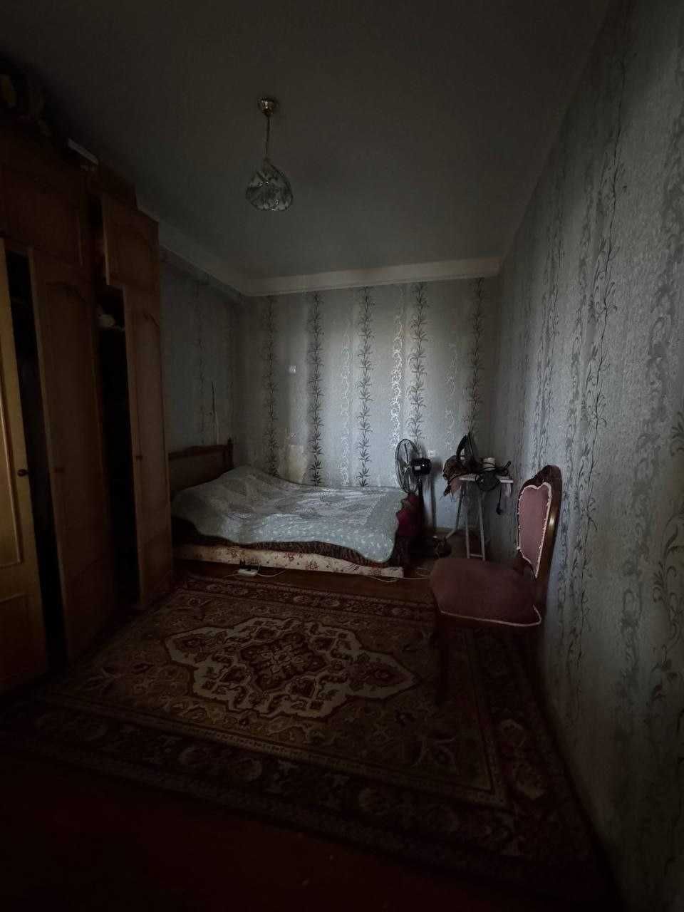Юнусабад-2  4/7/9   1-линия. 105м2. Срочно.