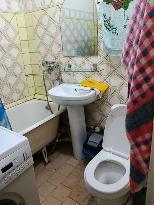 Юнусабад-11,, метро Туркистон. Факат Еш ОИЛАГА берилади