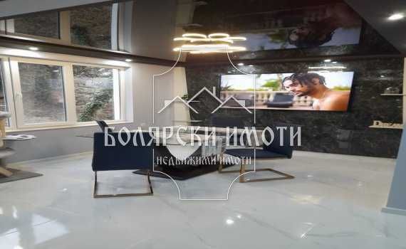 Продава се Четиристаен апартамент в Велико Търново, Център - 160 кв.м за 1407 €/кв.м - Снимка #4