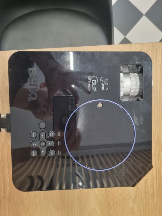 Vând videoproiector Benq