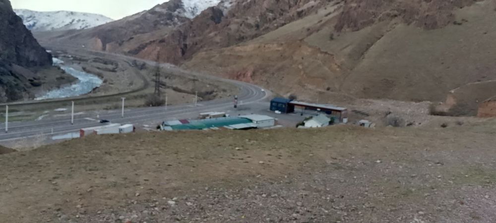 A 373 yoʻlda Vodiy Toshkent yoʻnalishida Oxongaron  Xavosi zoʻr joylar