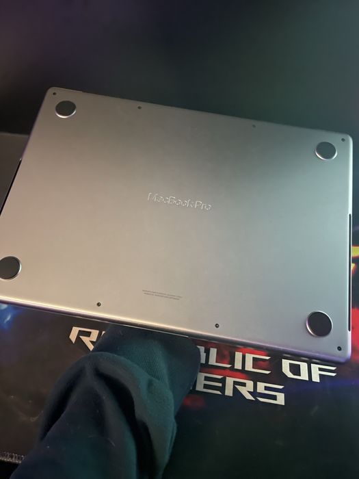 Macbook pro m2 pro 16 yadrolik 16/512 10 soatdan kopga yetadi quvati