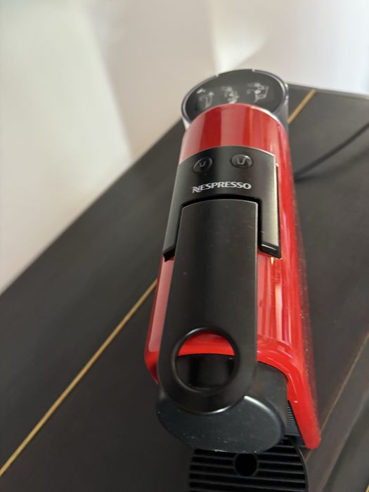 De vanzare Nespresso essenza mini