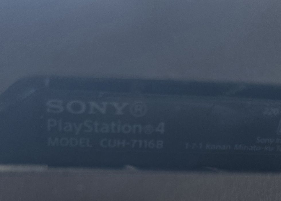 Sony Playstation 4 Pro CUH-7116b 1TB