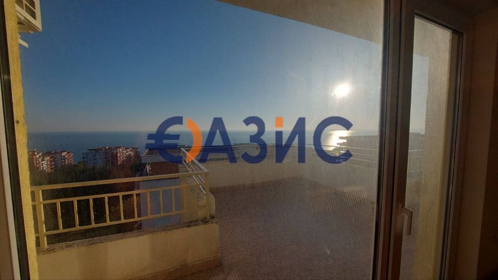 Студио в Комплекс Краун Форт Клъб, Свети Влас, Бългаея, 63 кв. м., 65