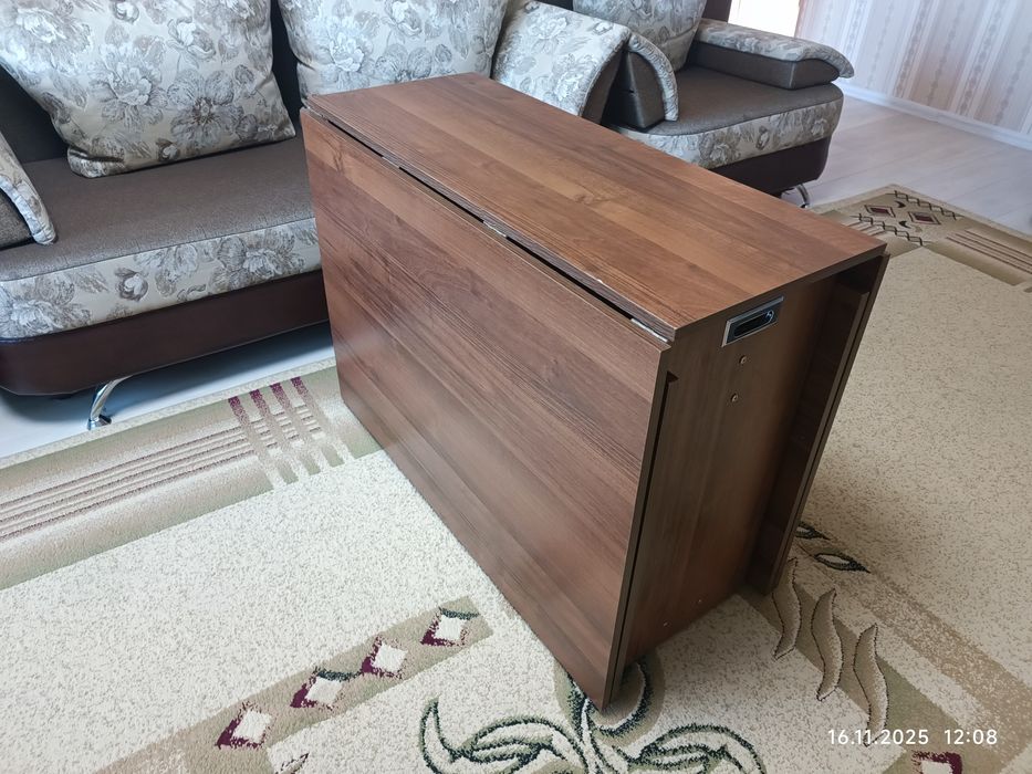 Продам стол книжка