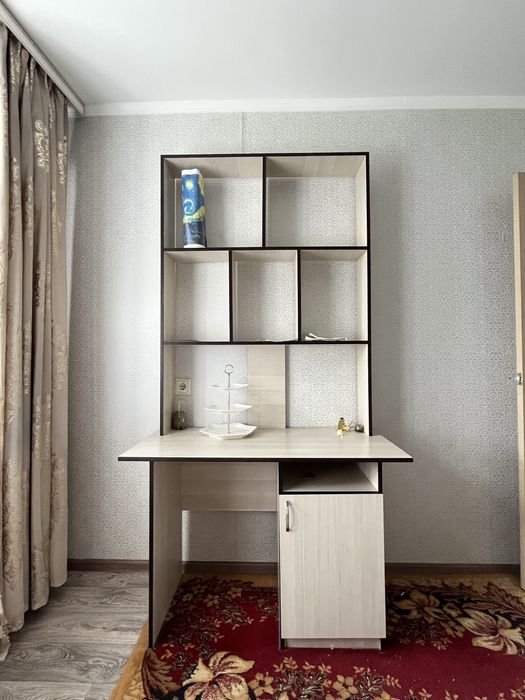 Продам книжный шкафчик
