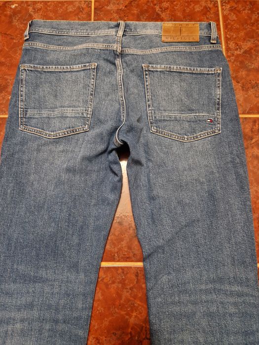 Blugi Tommy Hilfiger