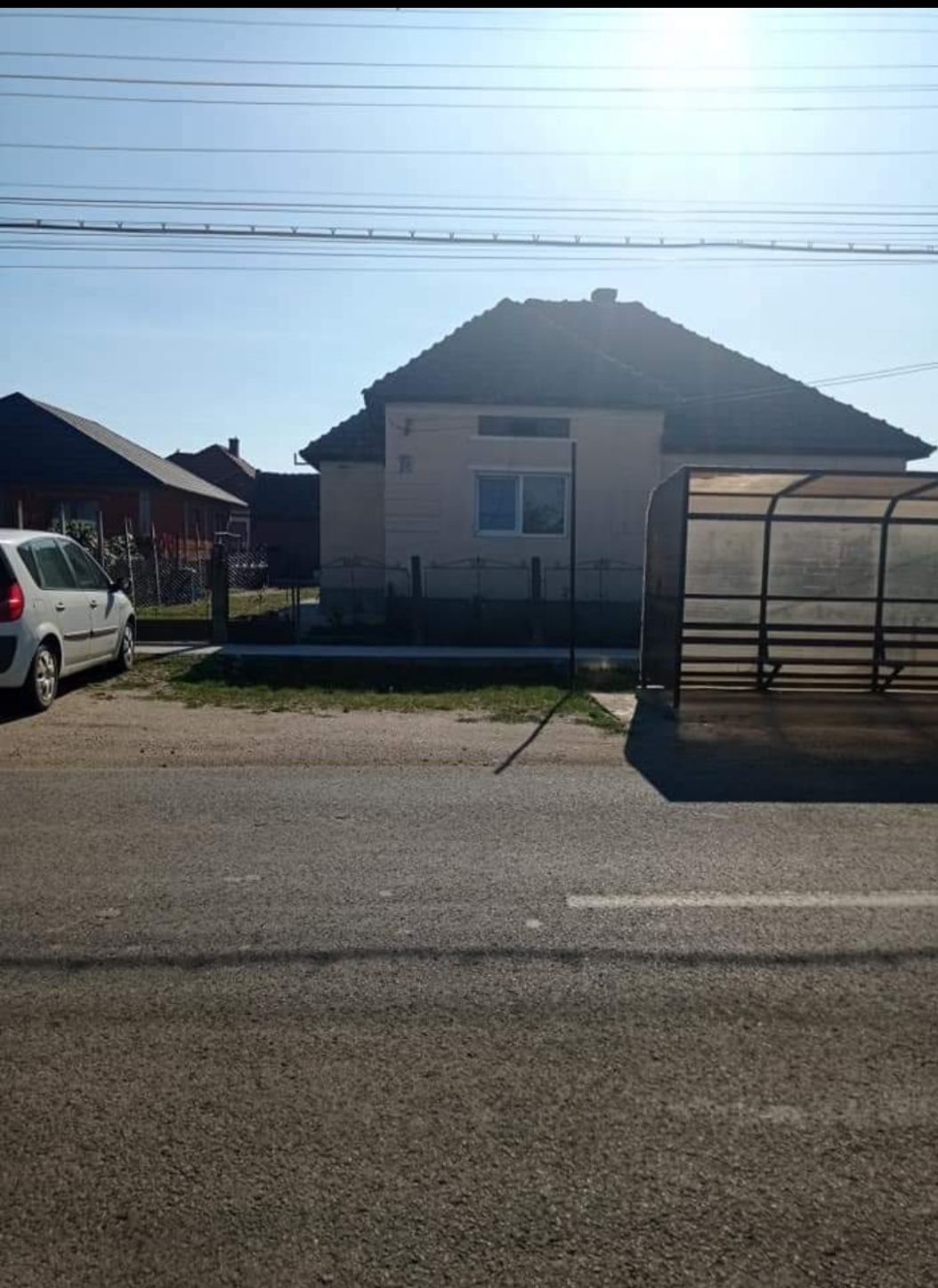 De vânzare casă cu curte
