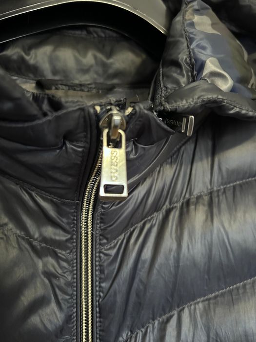 Geaca Guess, marimea S, culoare bleumarin, fara urme de uzura