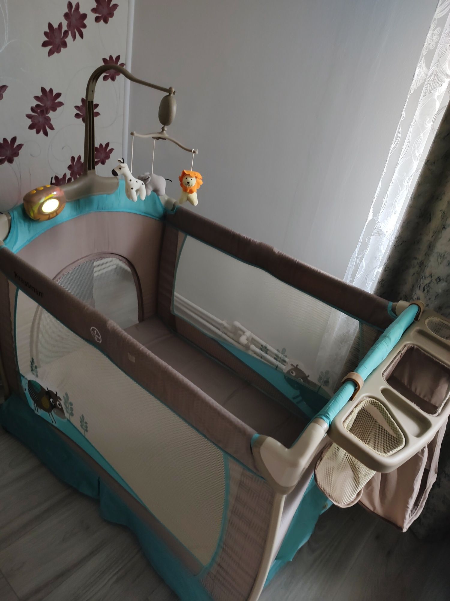 Vand patut krausman play yard luxury+saltea cocos