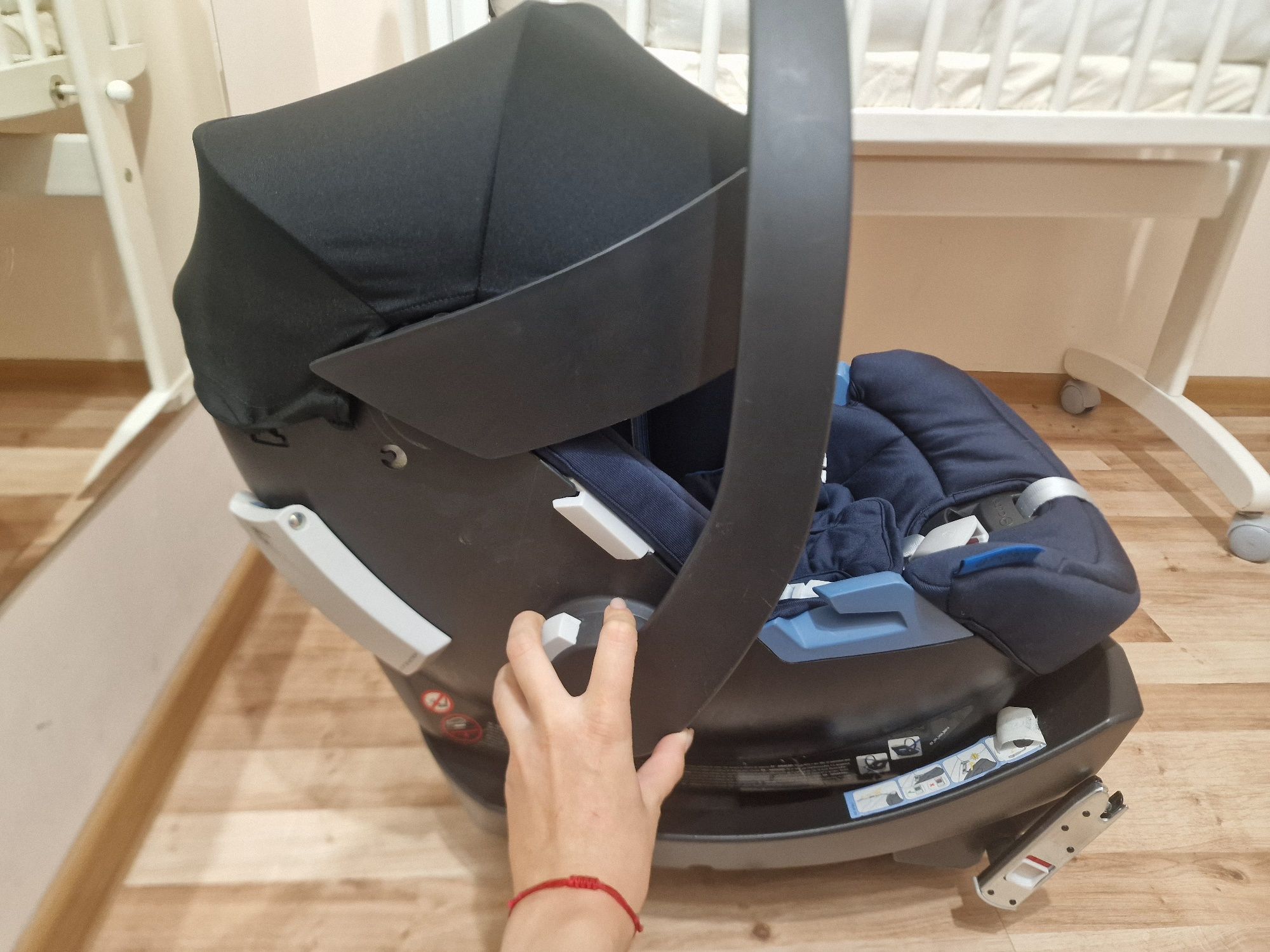 Стол за кола Cybex Aton 5 с база