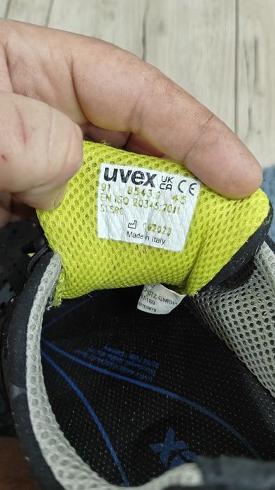 Uvex  mărimea 45