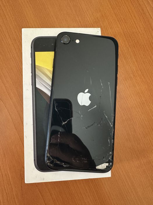 iPhone SE pentru piese sau reparate- probleme restart