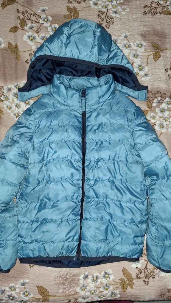 Geaca H&M 110&116 pret 35 lei
