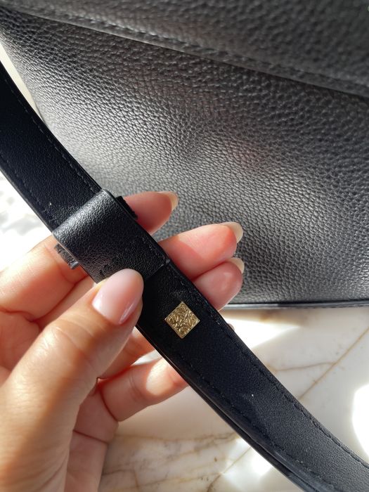 Невероятна черна чанта от естествена кожа Loewe