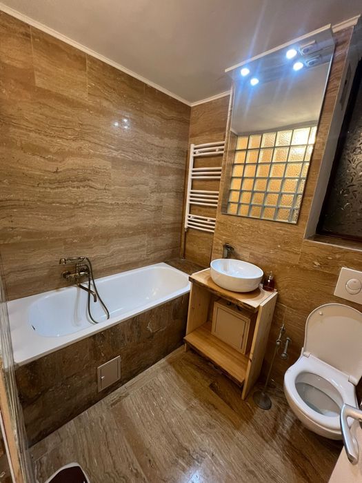 Inchiriez garsoniera pe Bulevardul Tudor Vladimirescu!