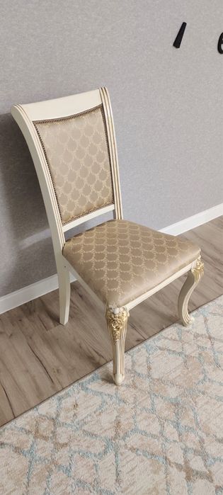 Продам стулья 6штук в отличном состояние