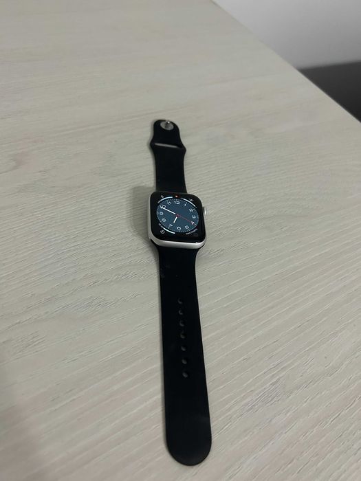 Часы Apple Watch 6 (44 mm, Silver, оригинальный)