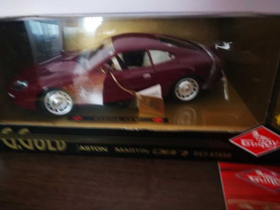 Метална  количка 1:18 - модел Austin Martin DB7 - GuiLoy , Испания