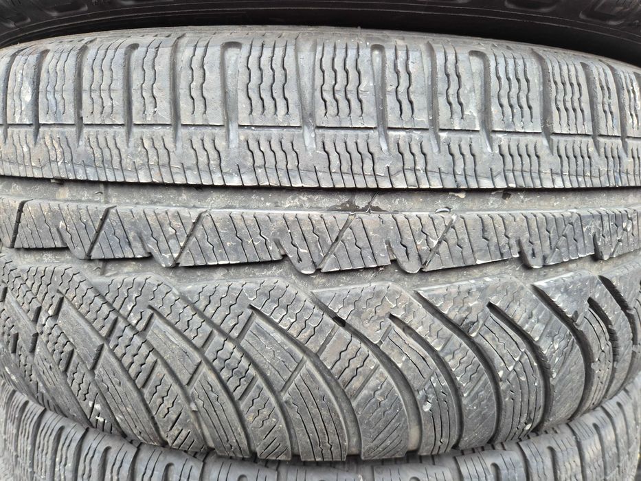 4 Anvelope de IARNA - 225/45/18 - Michelin - Stare F BUNA DOT 2020