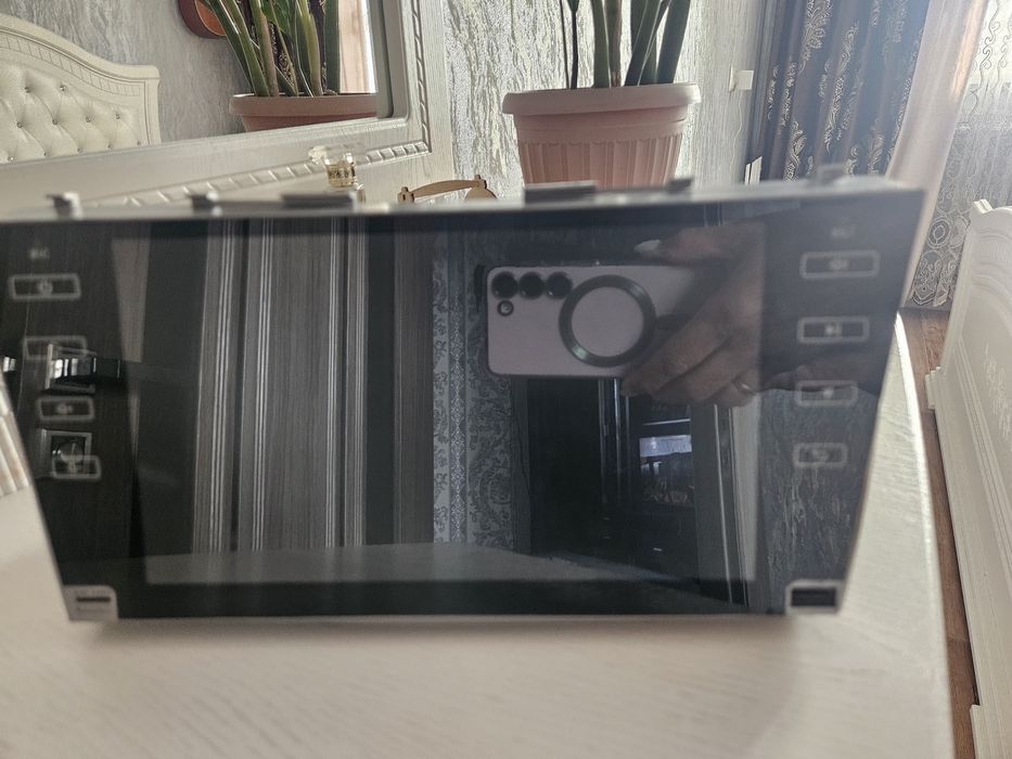 Продам магнитоллу на тайоту камри 45