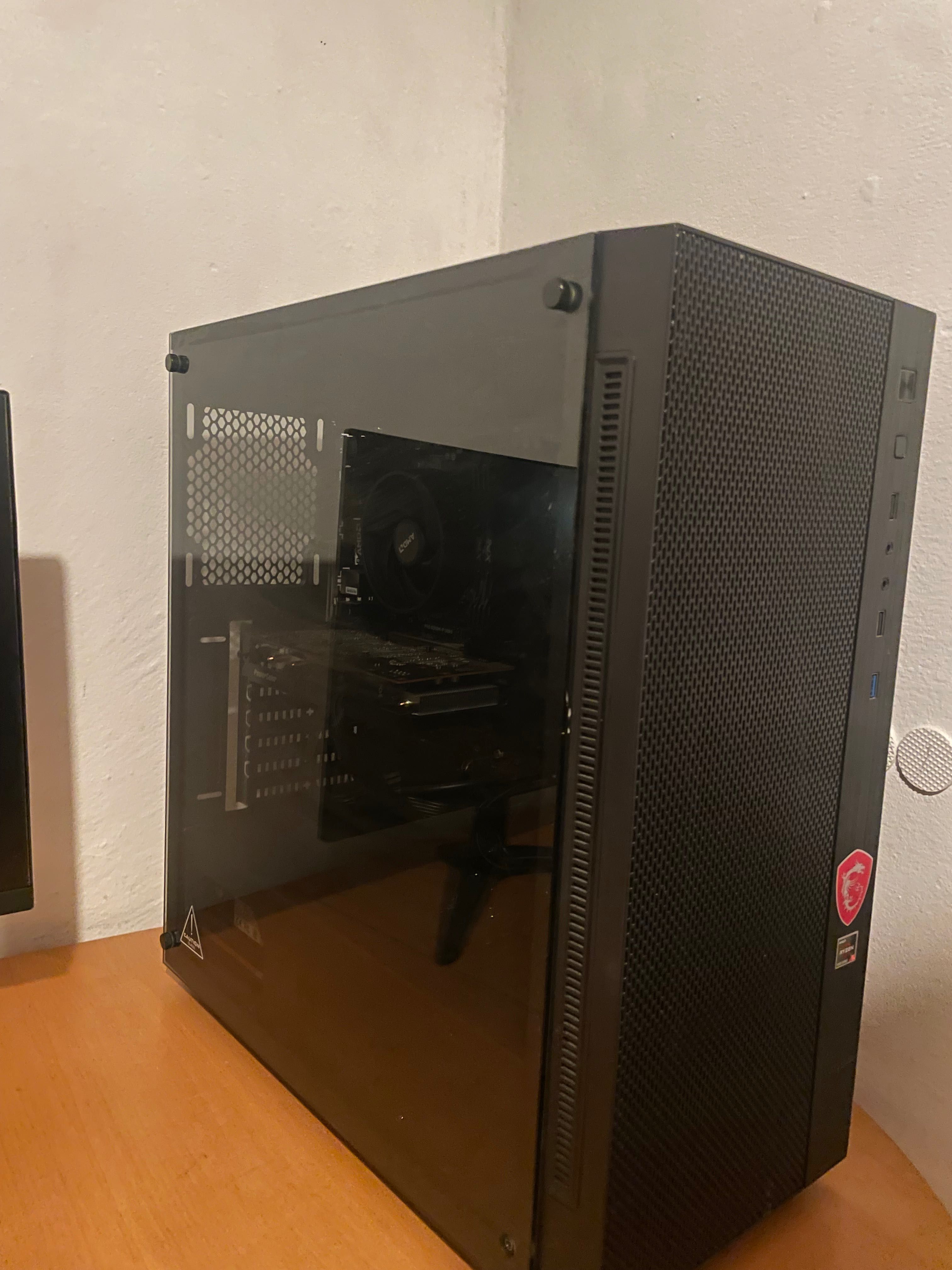 AMD Radeon 6600 RX, AMD RYZEN 5 12-ядрен, 16 GB RAM DDR4 PC