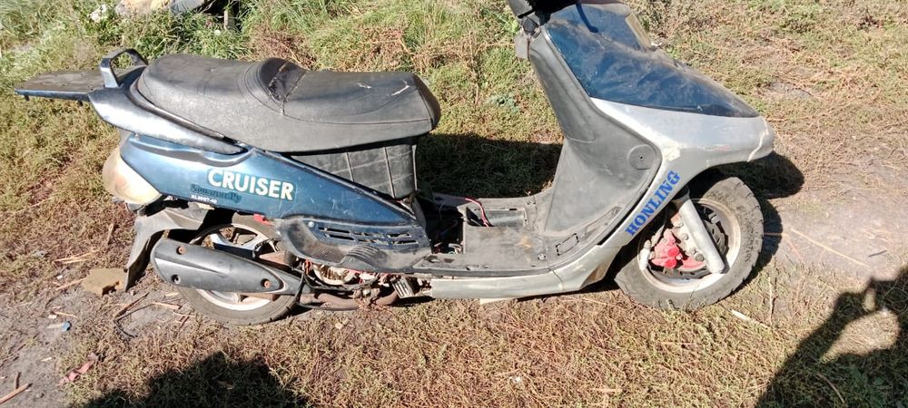 Продам скутер хонгли