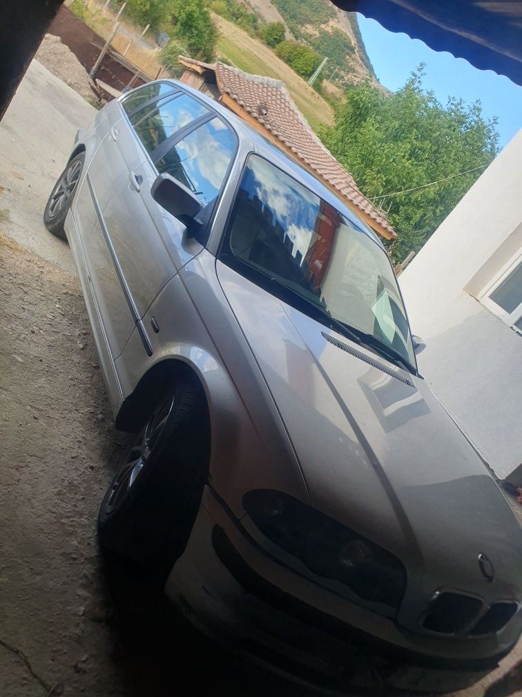 BMW E 46 320I Gaz/Benz Колата Се Дава за части