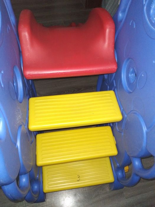 Детская горка пластиковая