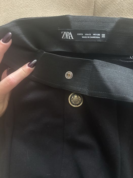 Pantaloni superbi Zara