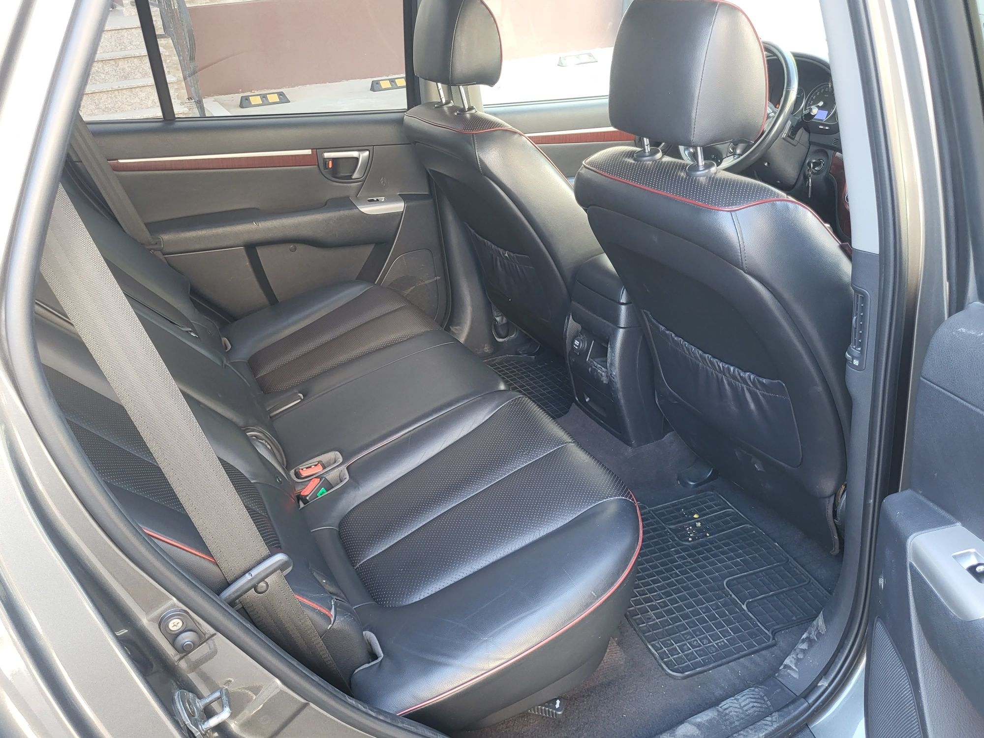 Hyundai Santa Fe 2.2 crdi / Automat /7 Locuri/ PROBLEME CUTIE