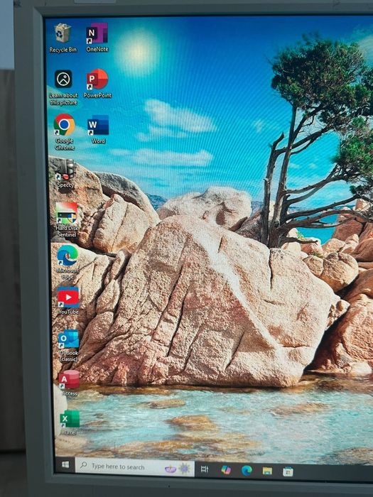 Calculator Lenovo ThinkCentre cu Toate Aplicațiile Microsoft Office