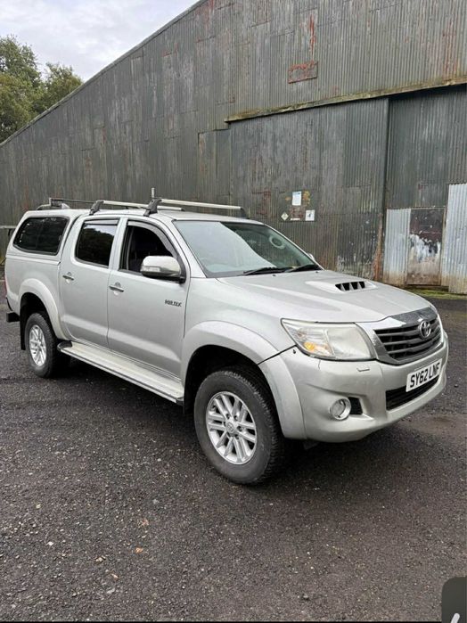 Toyota hilux 2.5D4D euro 5 an 2013 offroad 4x4 blocaj sateliti