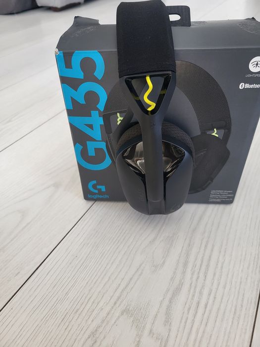 Casti logitech g435