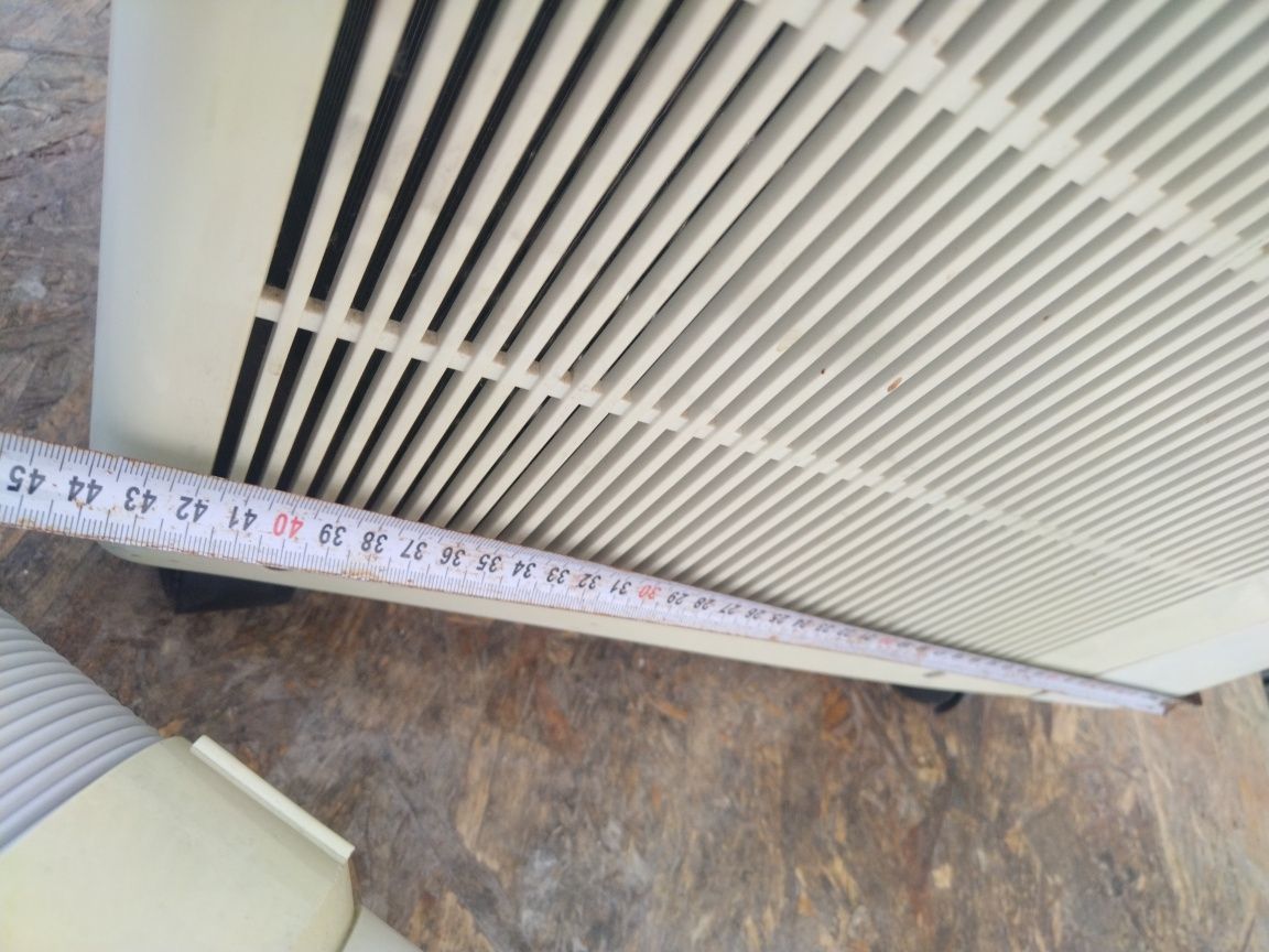 Мобилен климатик 
С въздухоотвод и дистанционно 
Mobile Air Conditione
