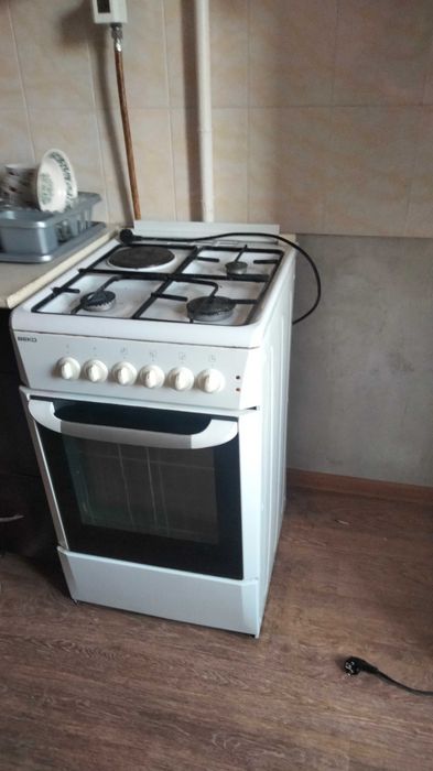 Кухонная техника. Газовая плита фа