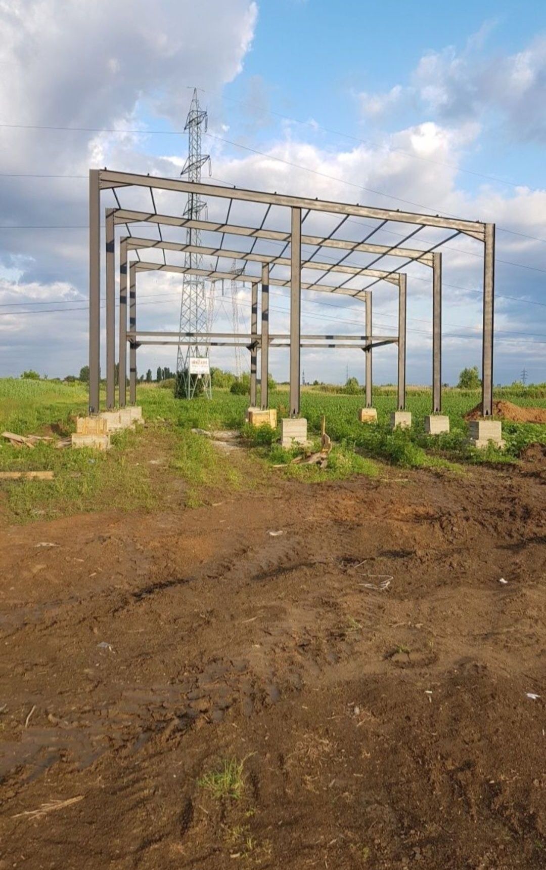 Vand hala pe structura metalica diferite dimensiuni demontabila pe sur