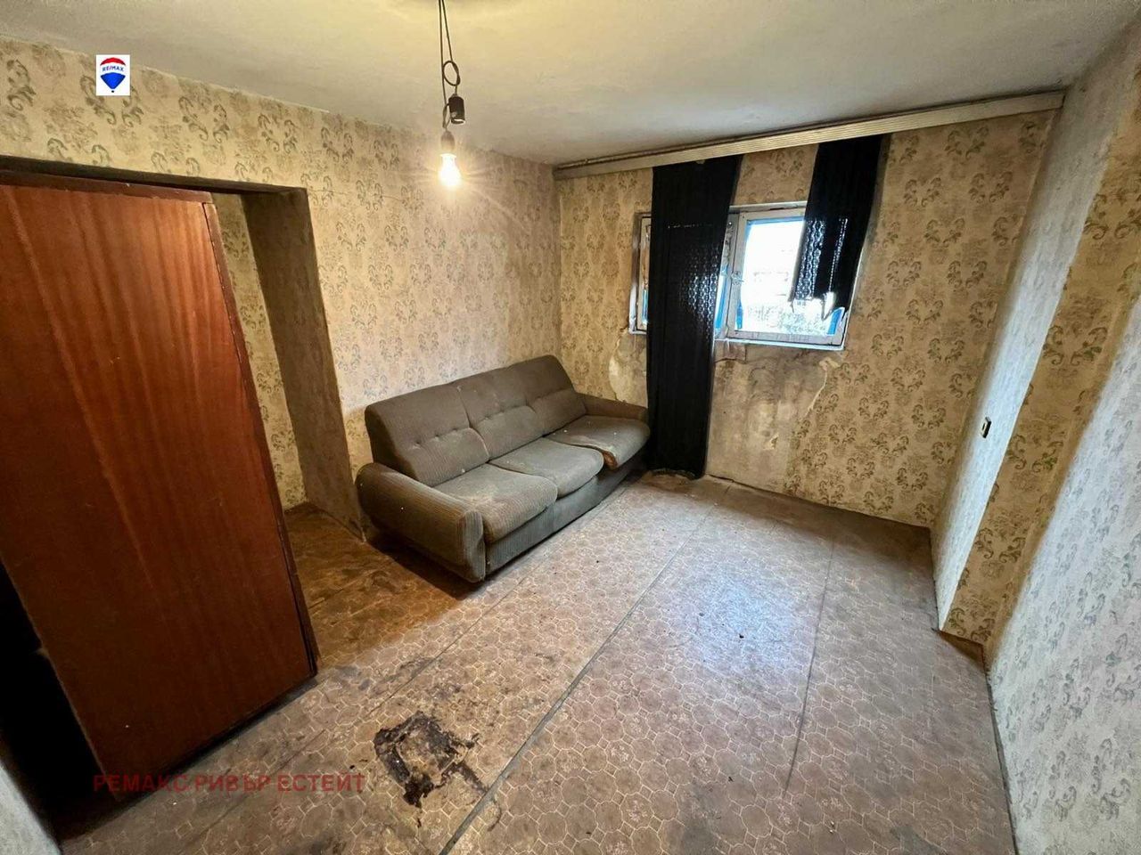 Продава се Двустаен апартамент в Русе, Широк център - 62 кв.м за 1370 €/кв.м - Снимка #2