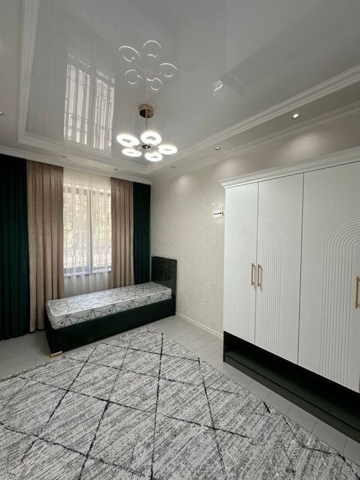 Продаётся 4 х комнатная квартира