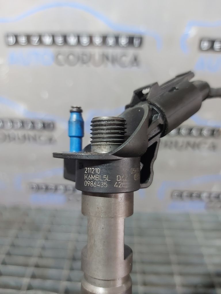 Injector Kia Sorento II 2.2 D 2009 - 2015 197CP D4HB (692) 0986435420