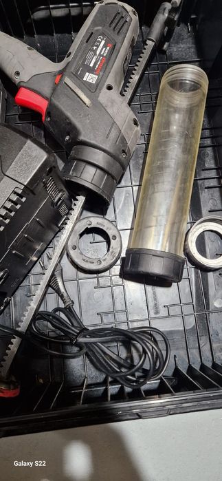 Milwaukee,Wurth pistol de silicon pe acumulator