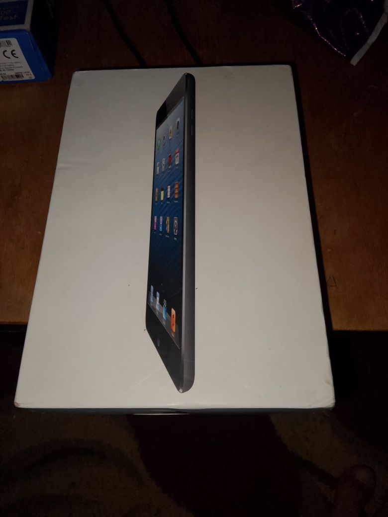 IPad mini uzi hotra 32 GB karopka dakimenti bor iclod ochilgan