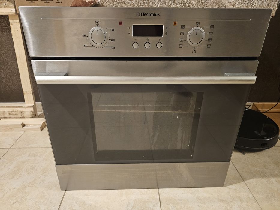 Cuptor incorporabil Electrolux 350 lei