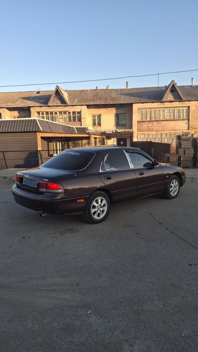 Mazda cronos 1996