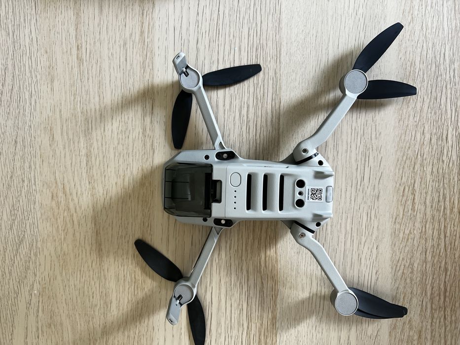 Drona Dji mini 2