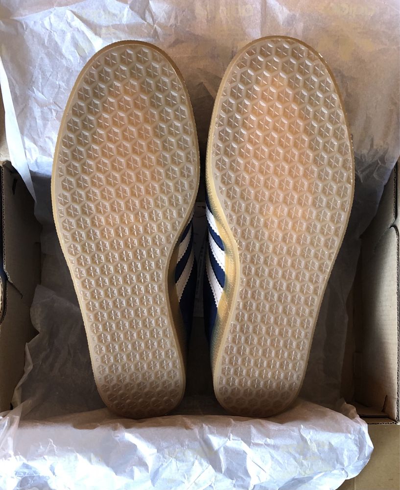 Adidas Gazelle ОРИГИНАЛНИ маратонки 38 и 42