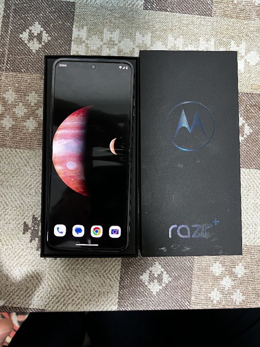 Motorola razr+ 2024 12+256gb Midnight blue