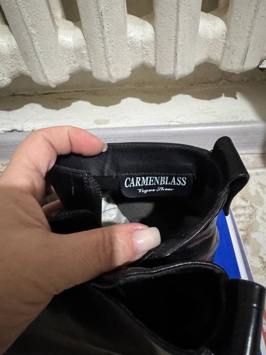 Продам осенние  ботинки