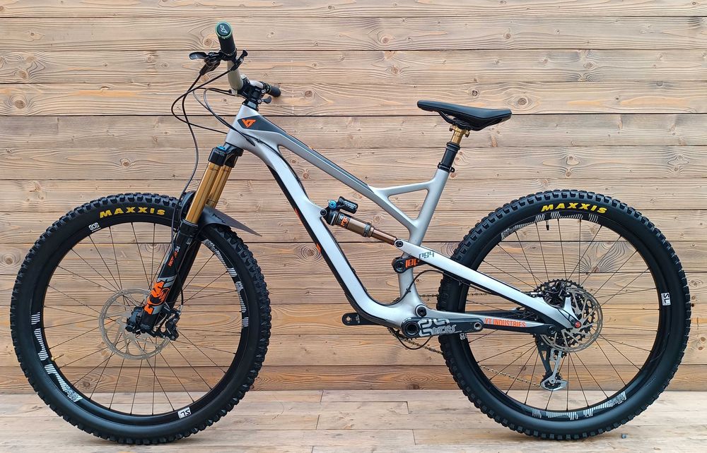 Bicicleta second hand YT Industries JEFFSY, carbon, marime M